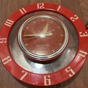 Vintage Telechron / GE Clock, Timeless Classic Style, Works, Some Wear Read Desc